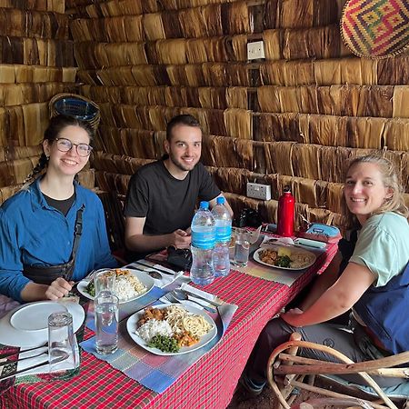 Ava Garden Backpackers Apartment Мто уа Мбу Екстериор снимка