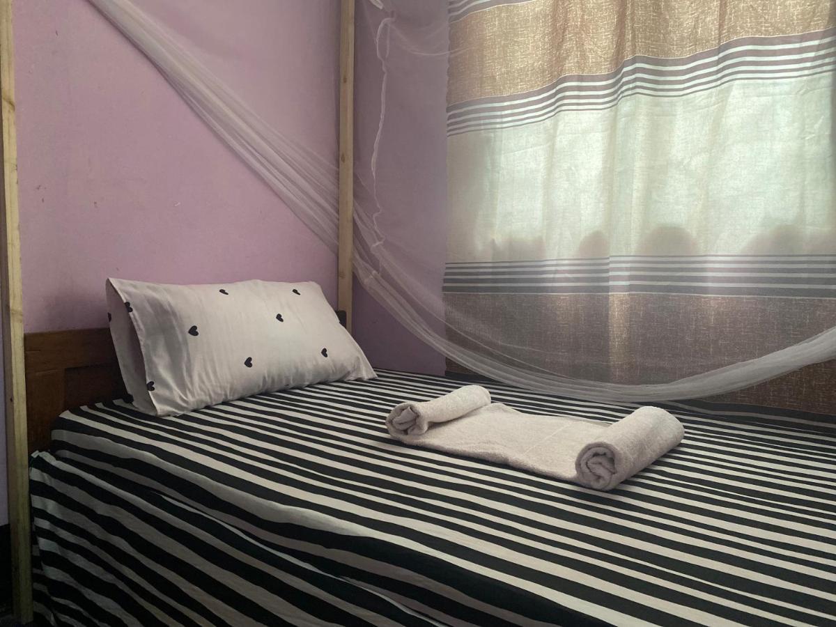 Ava Garden Backpackers Apartment Мто уа Мбу Екстериор снимка