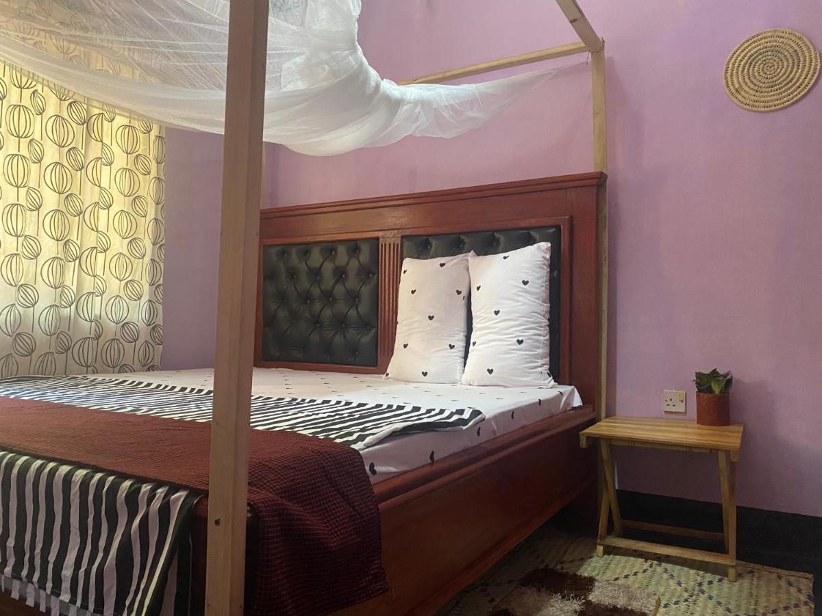 Ava Garden Backpackers Apartment Мто уа Мбу Екстериор снимка